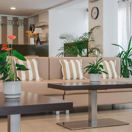 Hotel Carmen Riccione Zewnętrze zdjęcie