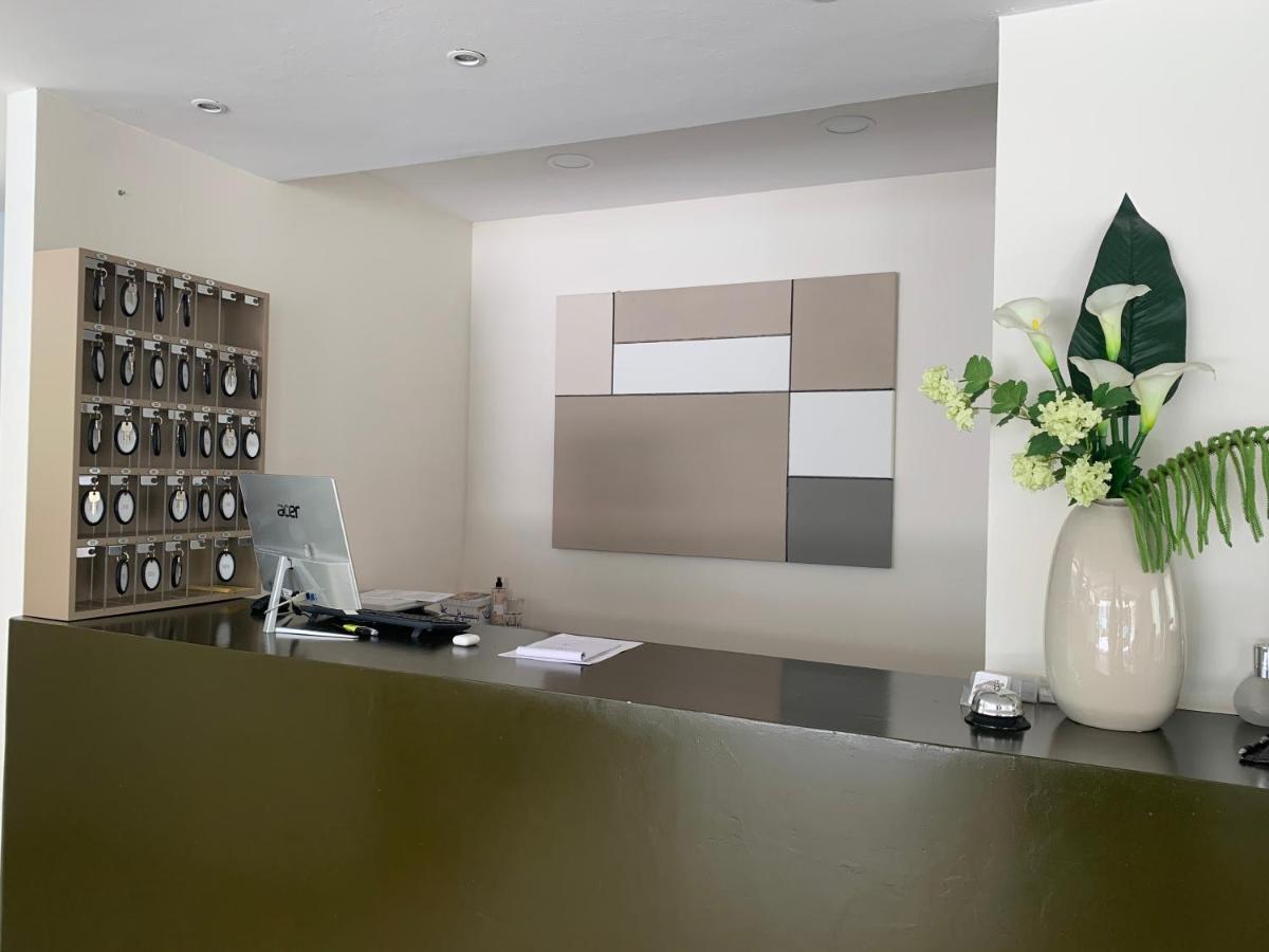 Hotel Carmen Riccione Zewnętrze zdjęcie